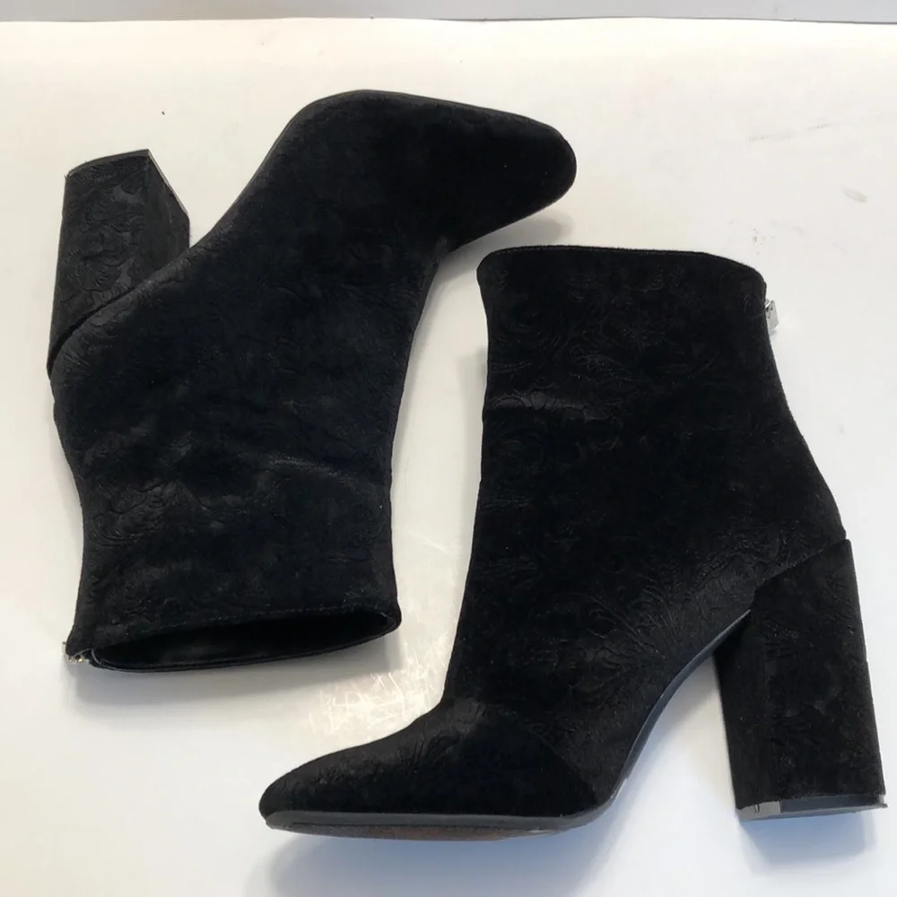 Jessica Simpson Black Velvet Jacquard Block Heel Boots size 10